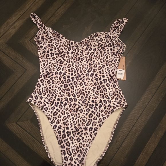 NWT SKIMS Champagne Leopard Print One-Piece - Picture 5 of 6